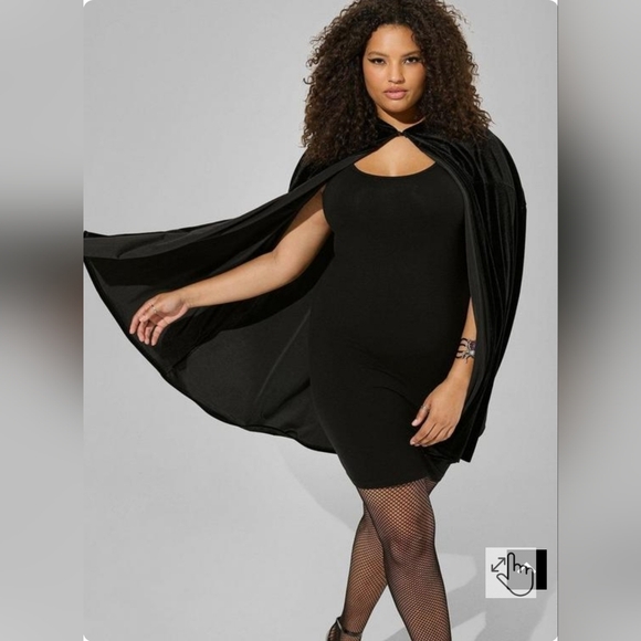 Torrid Hooded Cloak - Picture 3 of 5